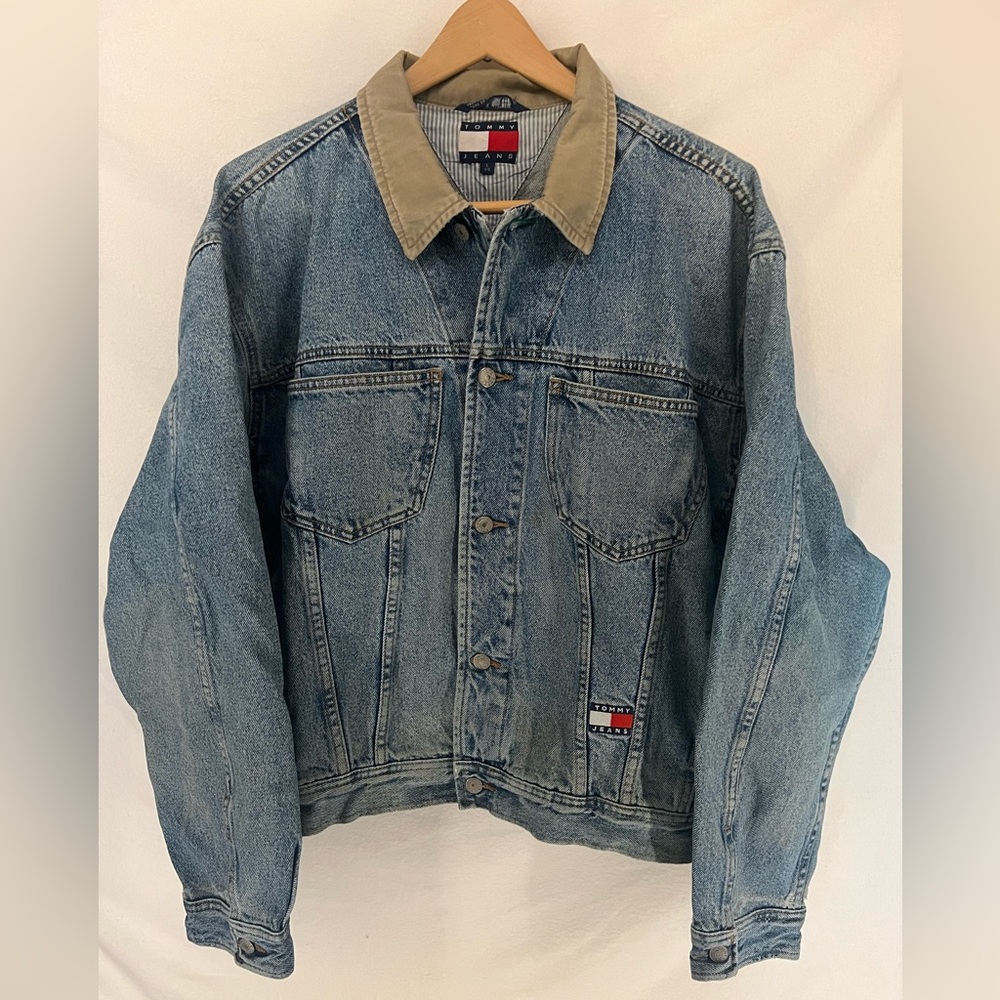 Vintage Tommy Hilfiger Denim Distressed Trucker Jacket Mens Size L 90s